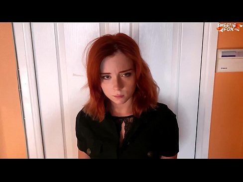 ❤️ Zaštitar kaznio zgodnu ženu zbog krađe - sperma u usta ❤️ Seks video na hr.ladyxxxporno.ru ❤